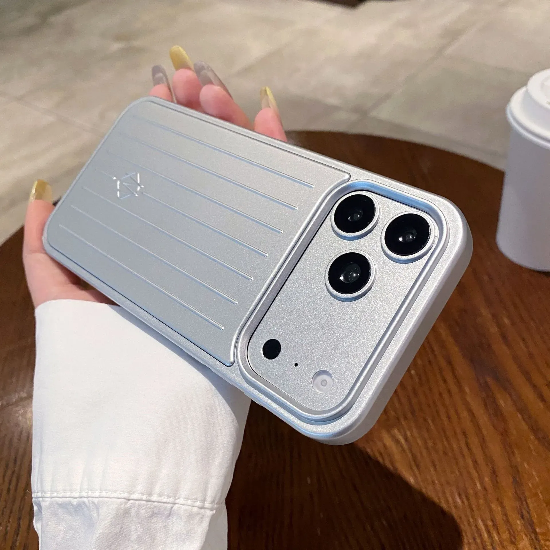 Pleated Full-Cover Shockproof Magnetic Case, product photo 03