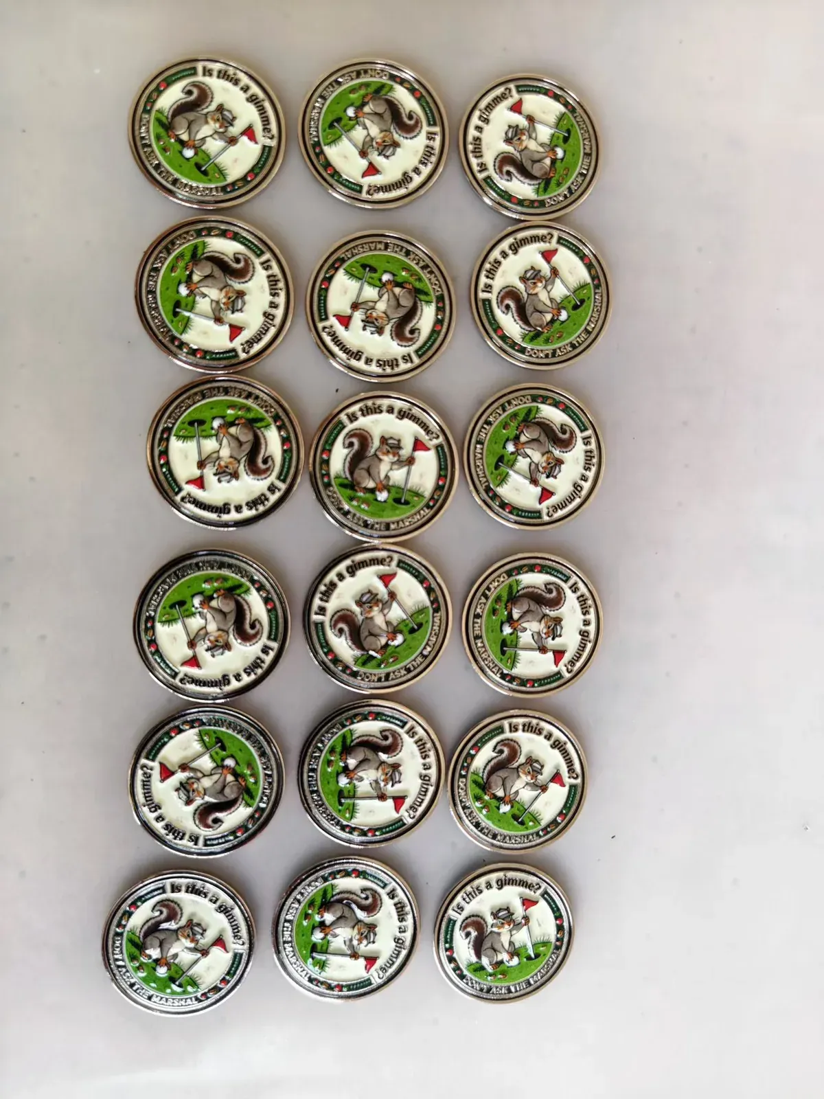 ball-markers-enamel-batch.webp