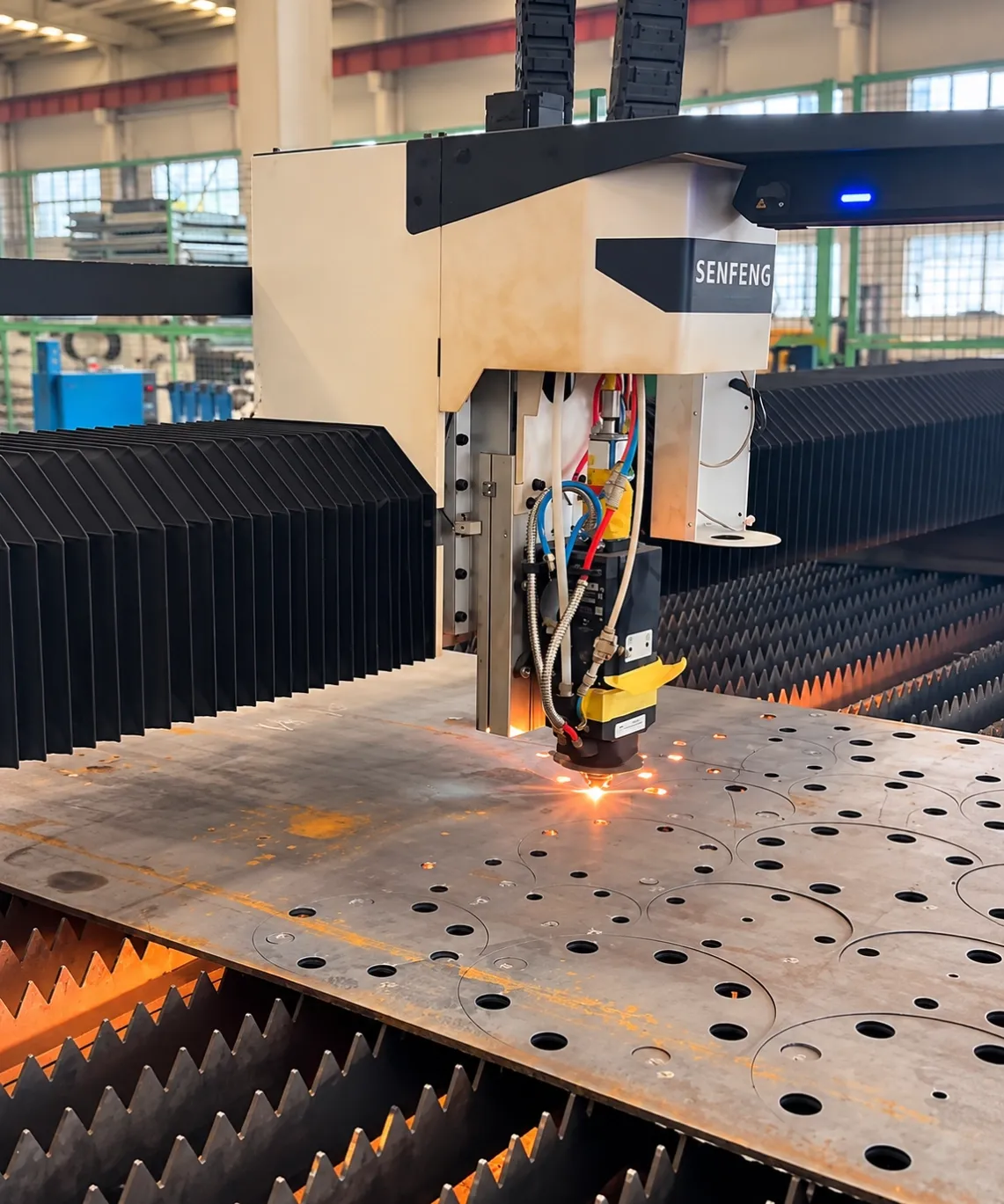 product-09-laser-cutting-steel-plate-vhofab.png