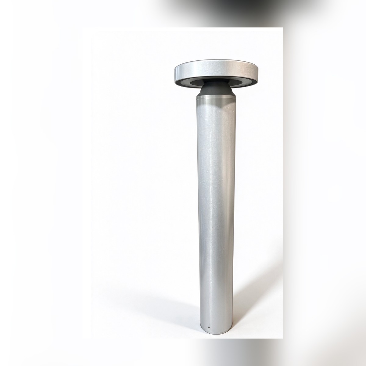 NA-BD9010-800 - silver finish real photo - NoorArch outdoor lighting