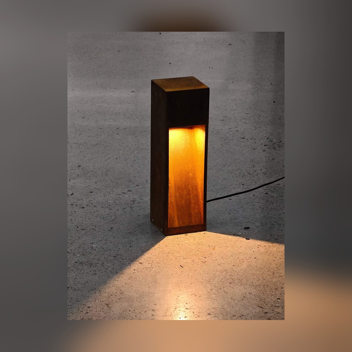 NAG-RUST Custom Weathering-Steel Bollard - Square & Round complete view - NoorArch outdoor lighting