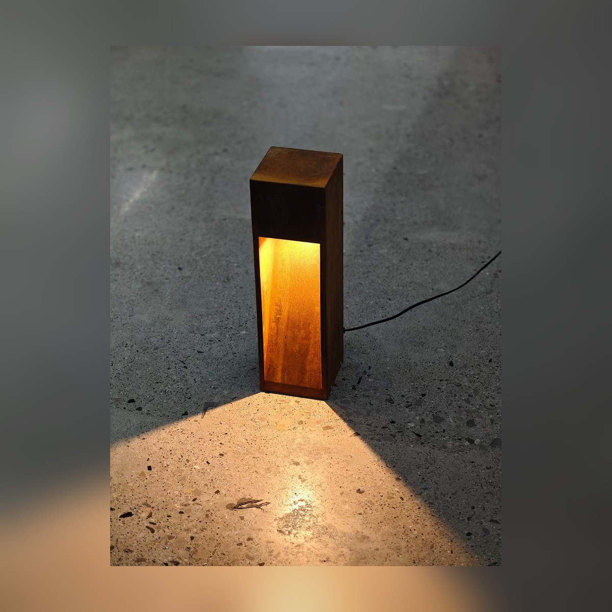 NAG-RUST Custom Weathering-Steel Bollard - Square & Round - square style compact height