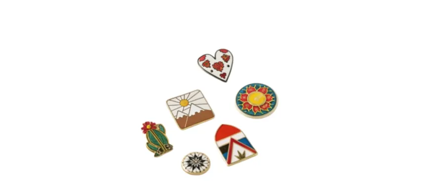 at-first-glance--custom-enamel-pins-seem-like-simp_副本