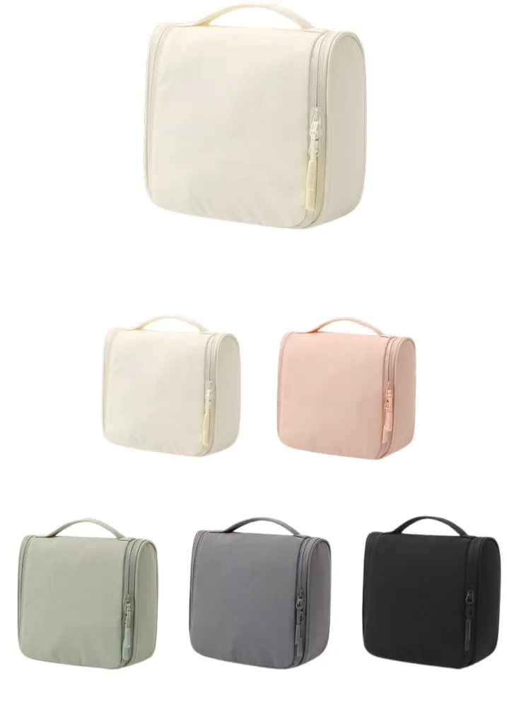 Toiletry Bag8-3
