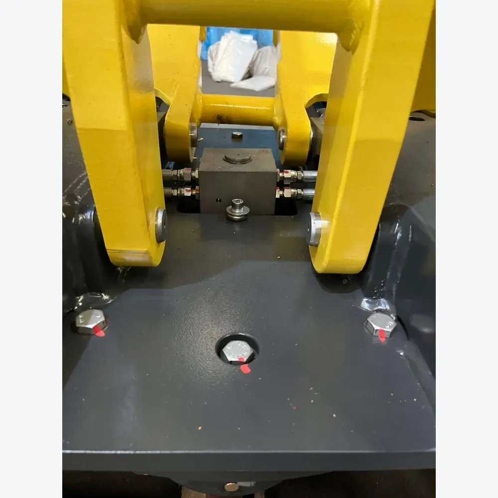 forklift-attachment-hydraulic-detail-griplogics