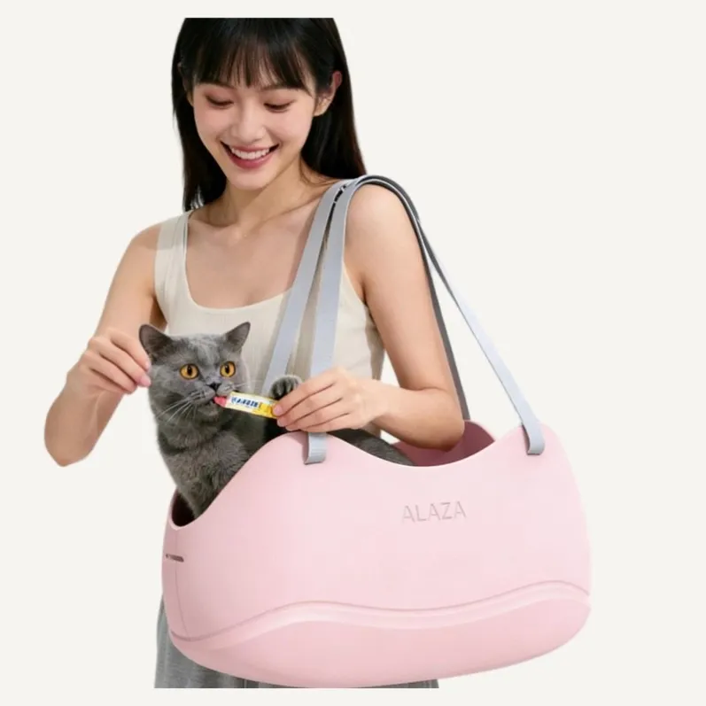 03-lightweight-shoulder-carry