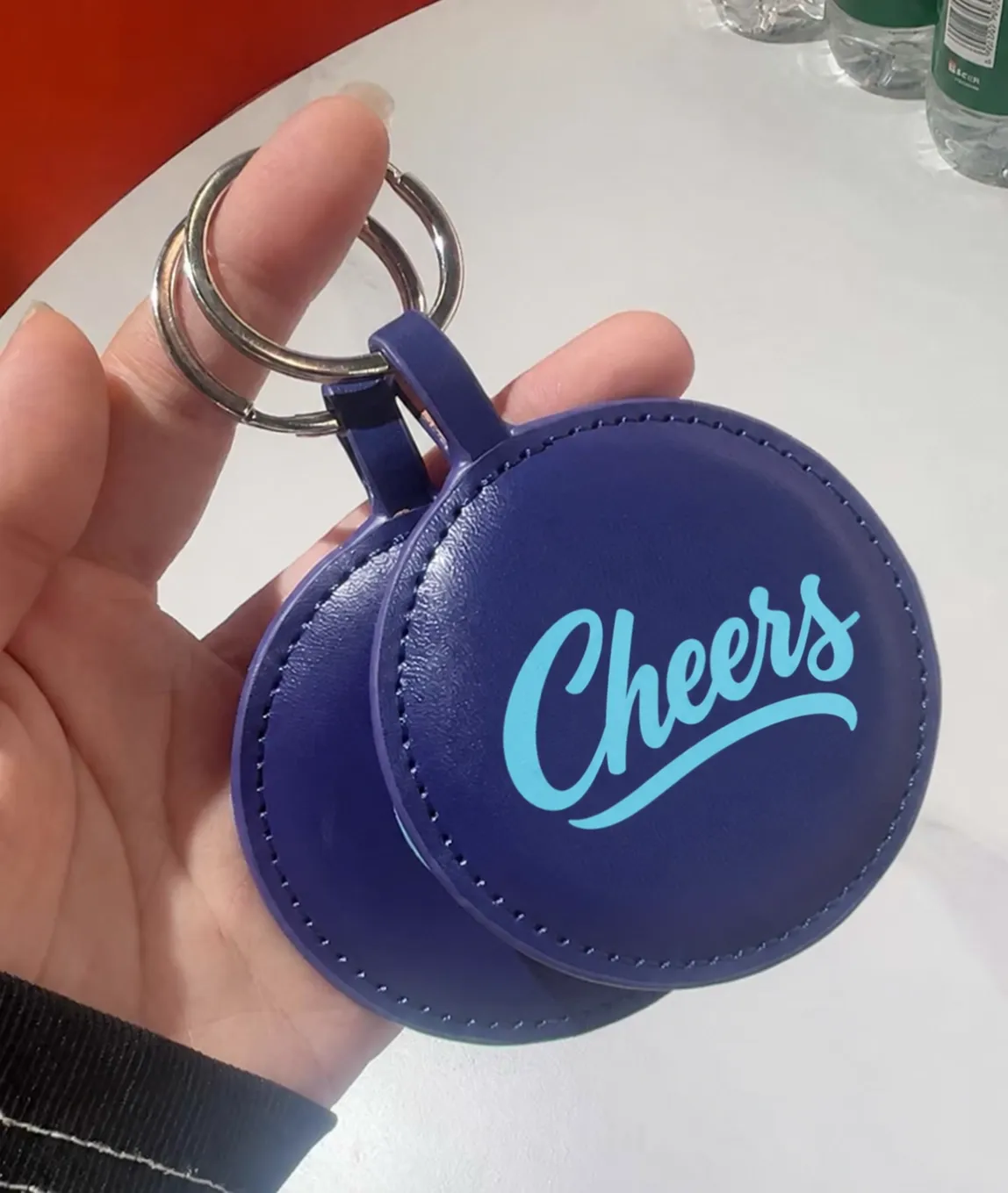 custom-blue-round-leather-luggage-tag.png