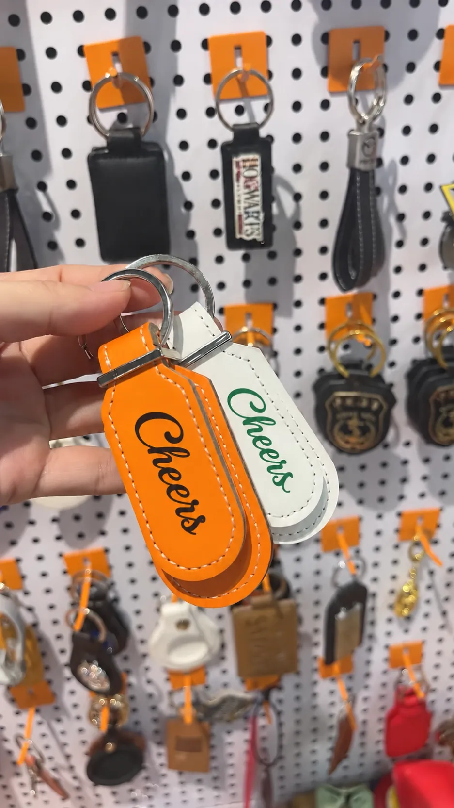 custom-orange-oblong-leather-luggage-tag-display.png