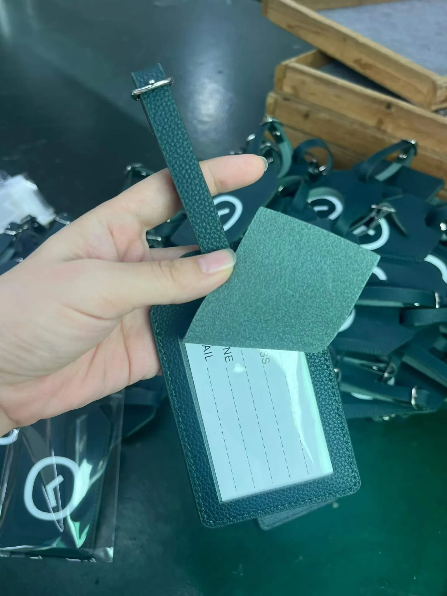 custom-dark-green-luggage-tag-id-window.jpg