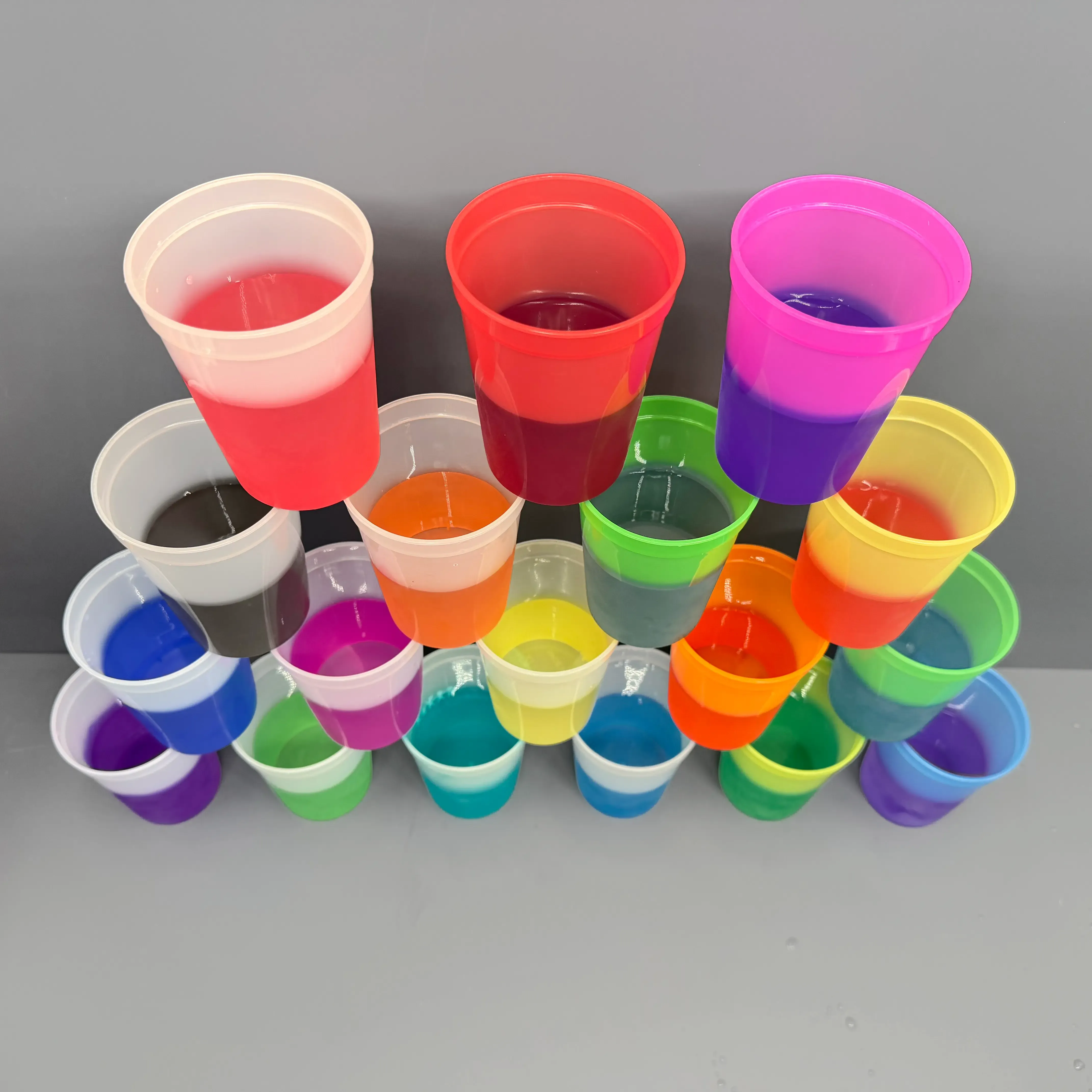 Color changing cups 6