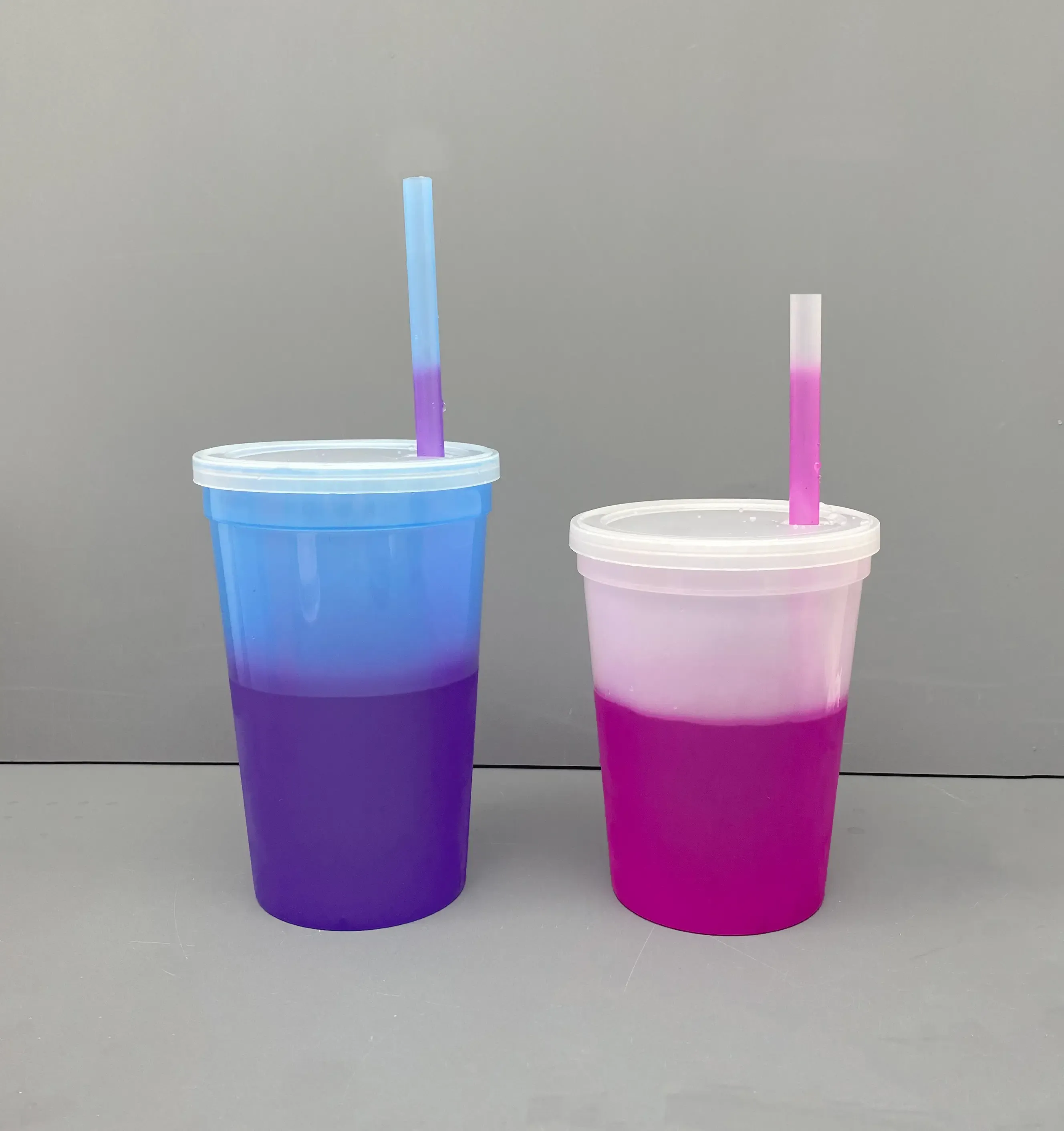 Color changing cups 2