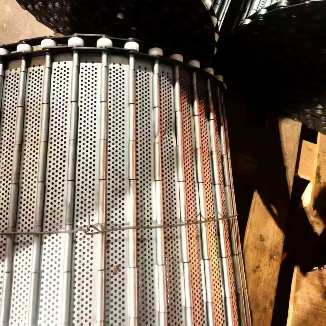Plate Link Conveyor Belts (2)