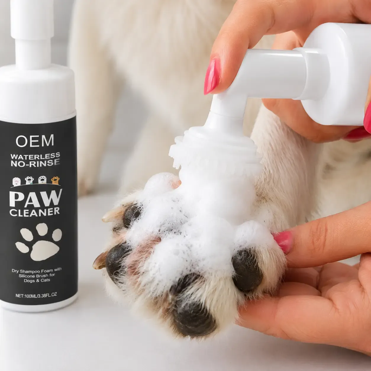 pet-paw-cleaning-foam-brush-effect.jpg