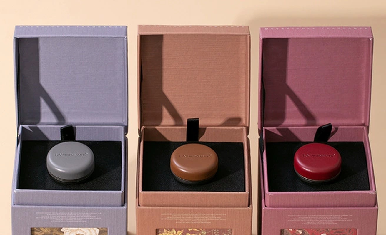 Three color options with scent pairings